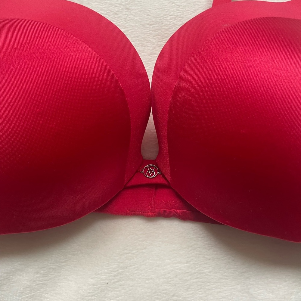 Victoria’s Secret Push Up bra - Picture 2 of 6